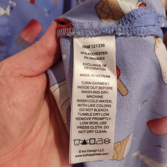 Koi Basics Plus Size Scrub Top - Picture 4 of 4